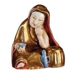 圖為清道光廣彩開光花蝶人物紋雙人耳方口扁瓶細節(jié)圖，圣母紐蓋。（來源：廣州十三行博物館）